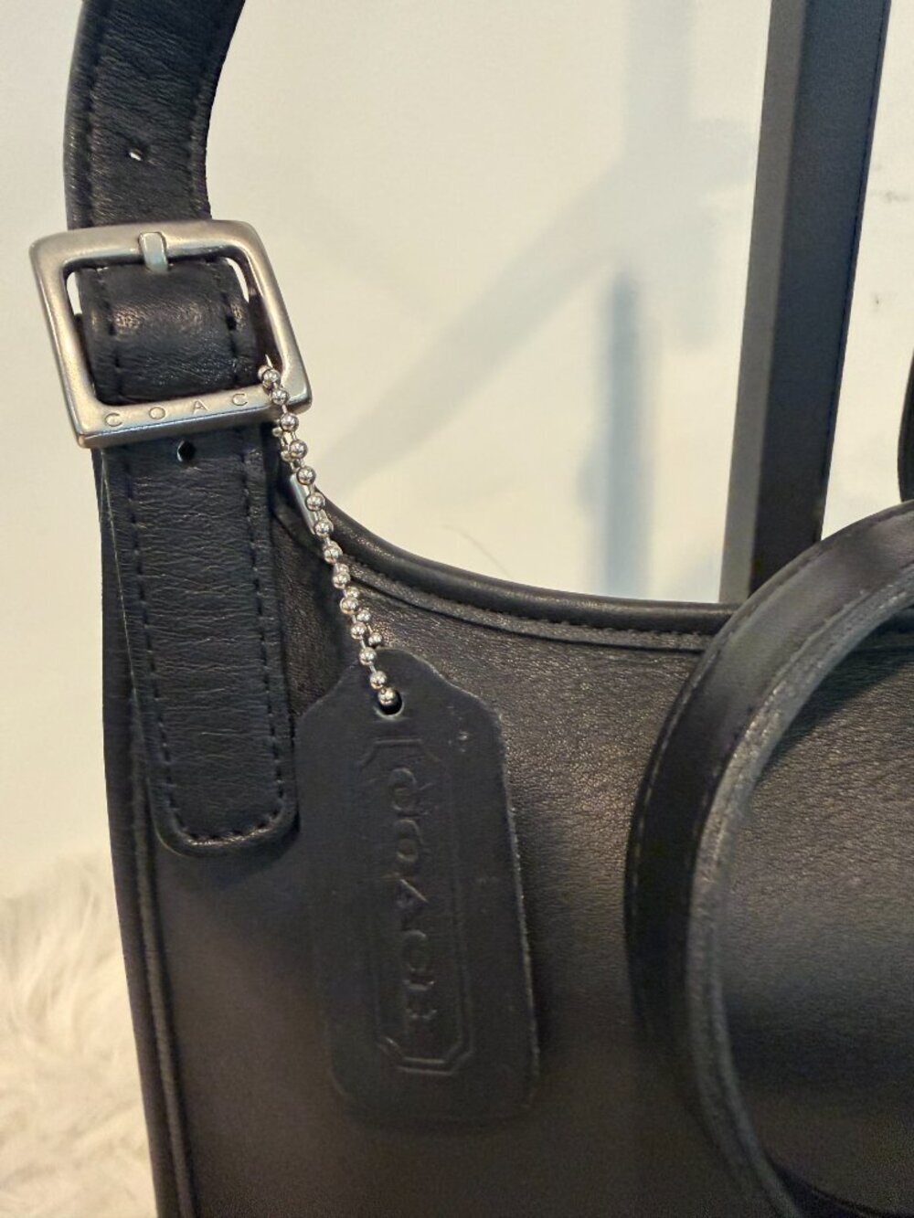 Vintage Coach Black Leather Hippie Flap Crossbody Bag 9135 - Picture 4 of 11